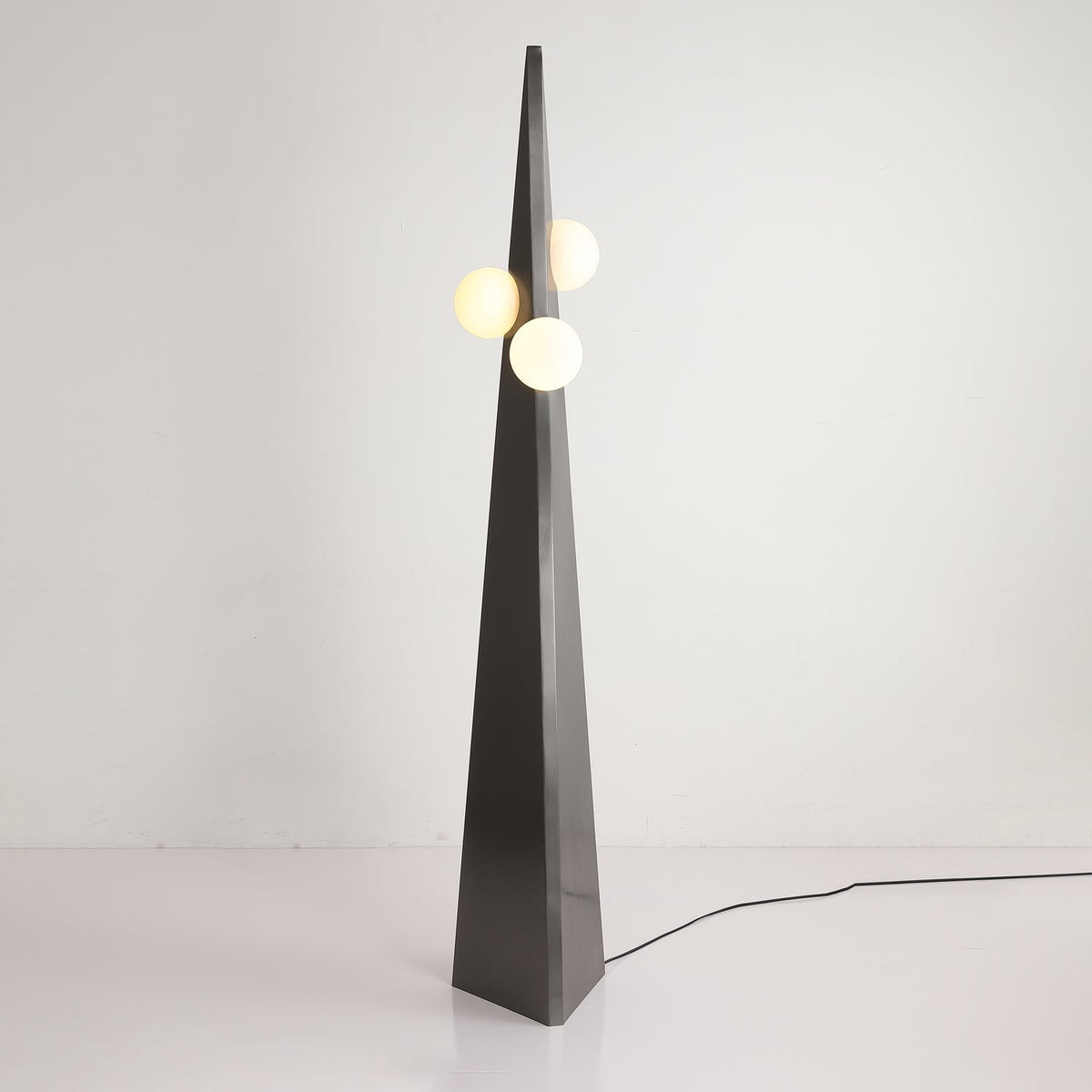 Noir Roy Floor Lamp Floor lamp