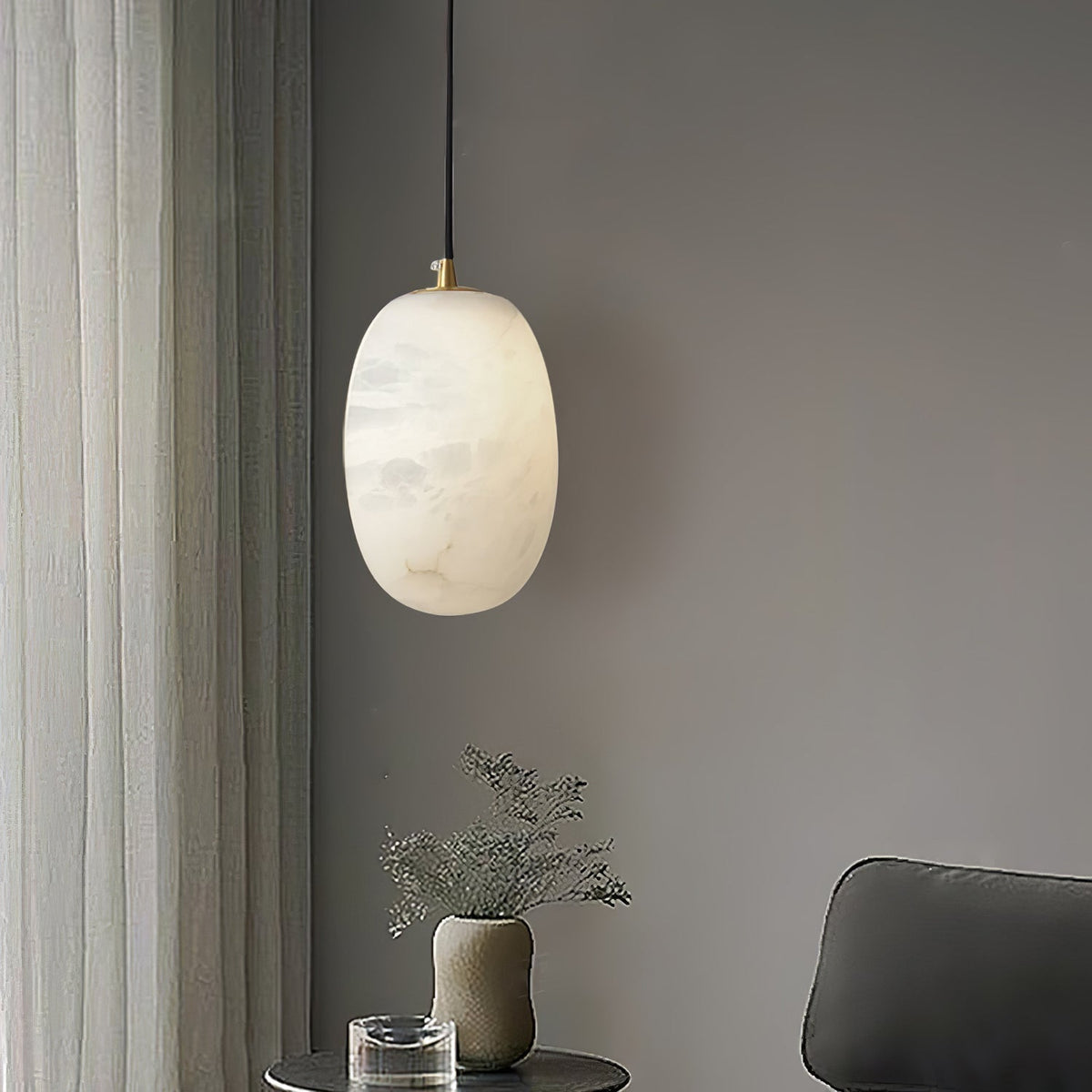 Pebble Alabaster Pendant Lamp ? 3.9″ x H 5.9″ / Dia 10cm x H 15cm / Brass & White Pendant light